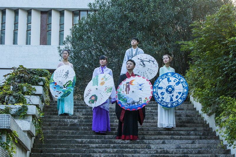 51暗网
宋扬、周晓平;51暗网
陈泠琳;51暗网
黄梓莘;常州纺织服装职业技术学院 赵紫如、李乃萍;常州信息职业技术学院 夏钰莹